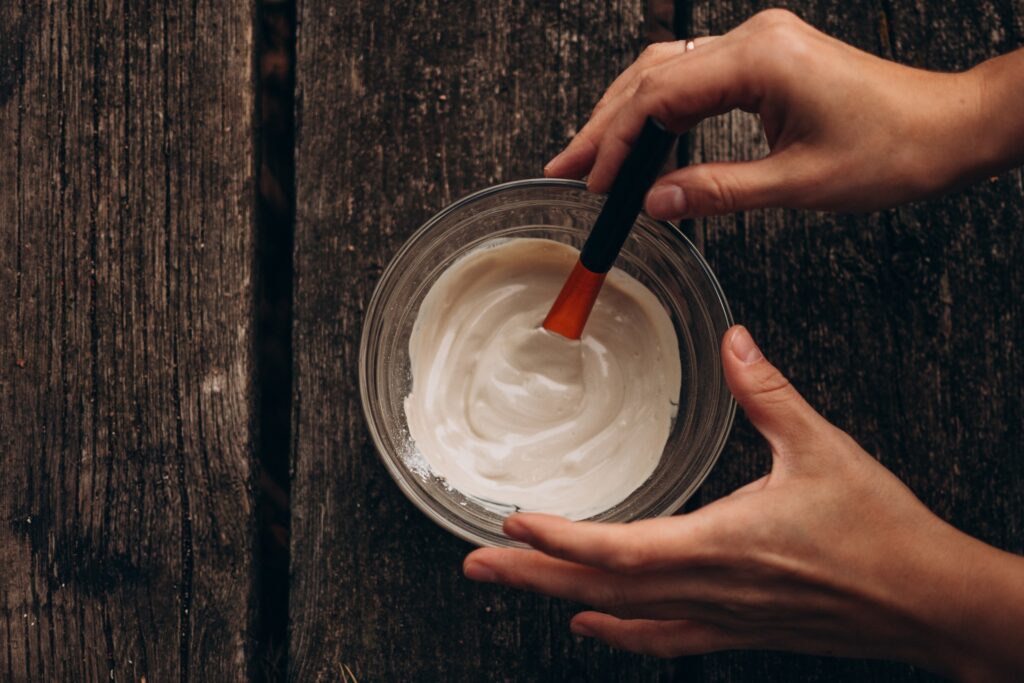 Acomax Valkoisen saven valmistelu päänahan hoitoa varten